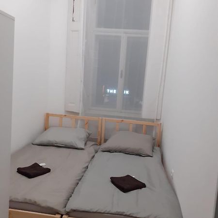 Fantomas*** City Center Apartments No2 3Bedroom + Living Room โซมบ็อตเฮย์ ภายนอก รูปภาพ