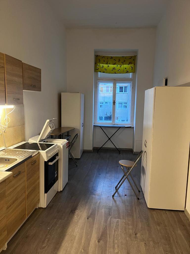 Fantomas*** City Center Apartments No2 3Bedroom + Living Room โซมบ็อตเฮย์ ภายนอก รูปภาพ